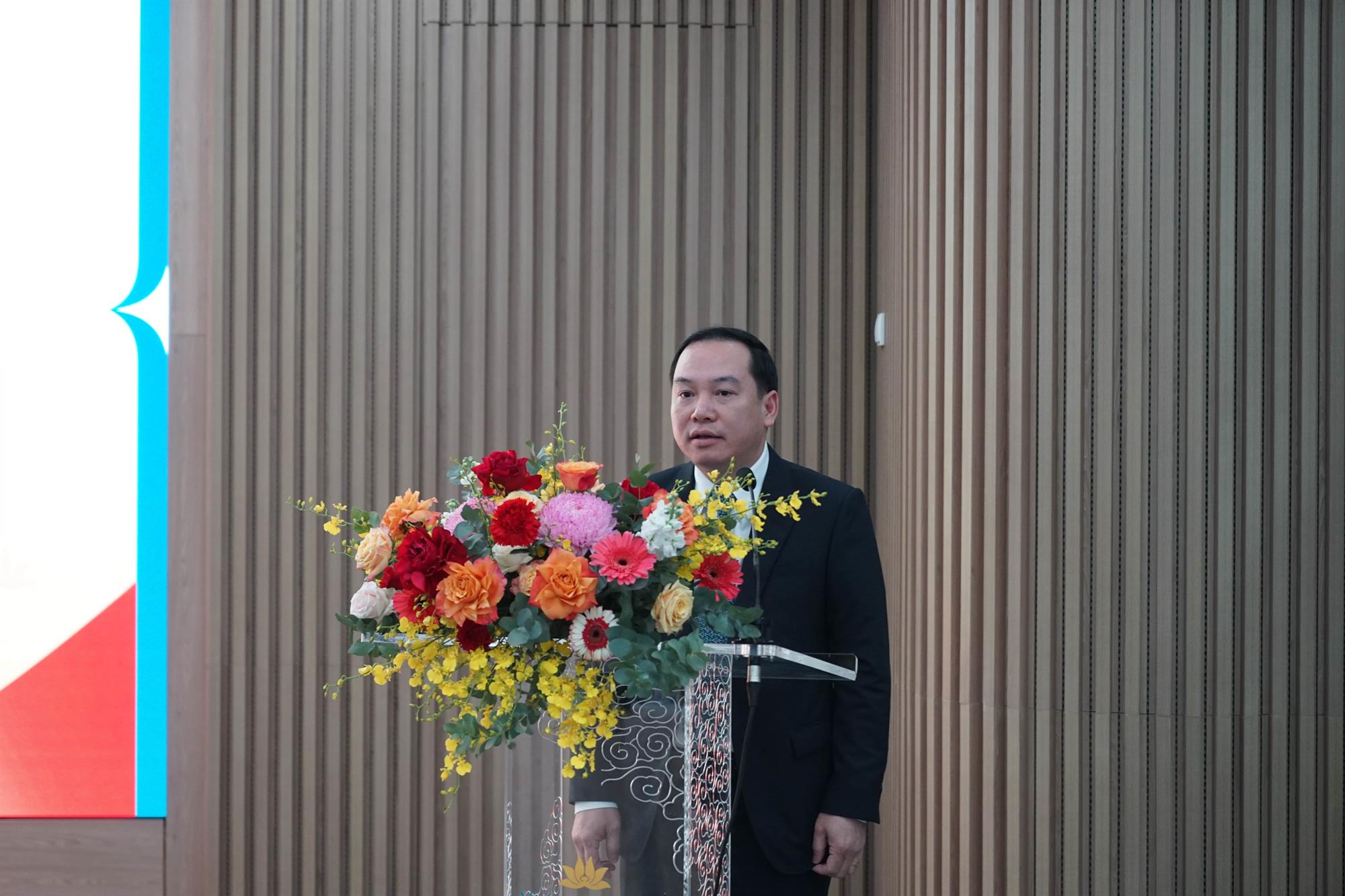 Đồng chí Hồ Xuân Trường - Phó Bí thư Đảng ủy Khối Doanh nghiệp Trung ương phát biểu tại buổi Lễ.