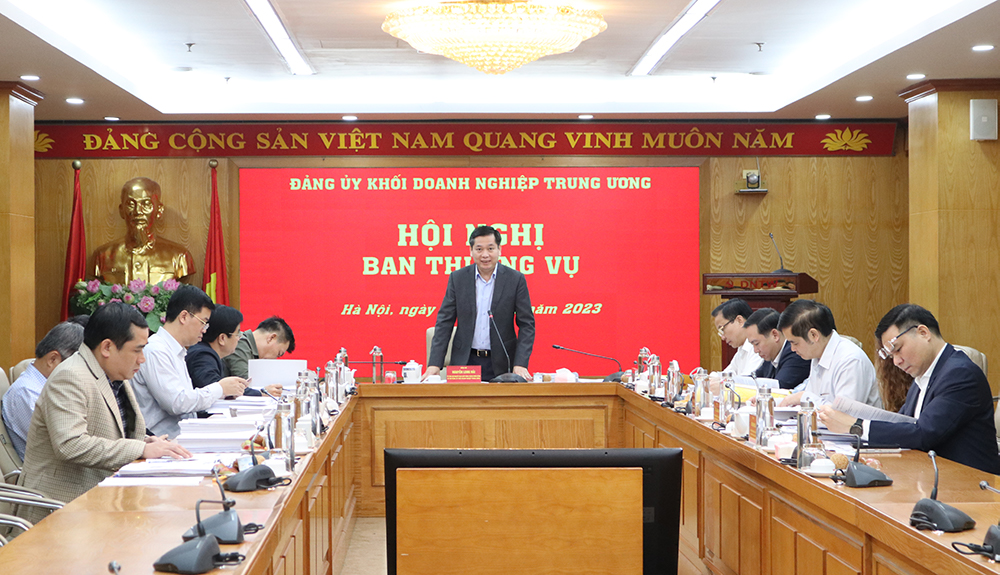 Đồng chí Nguyễn Long Hải - Ủy viên dự khuyết BCH Trung ương Đảng, Bí thư Đảng ủy Khối Doanh nghiệp Trung ương chủ trì Hội nghị.
