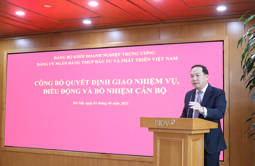đồng chí Hồ Xuân Trường - Phó Bí thư Đảng ủy Khối Doanh nghiệp Trung ương phát biểu tại buổi Lễ.