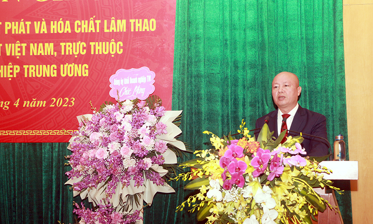 Đồng chí Nguyễn Phú Cường, Bí thư Đảng ủy, Chủ tịch HĐTV Tập đoàn Hóa chất Việt Nam phát biểu.