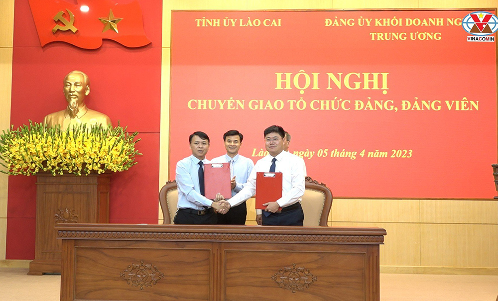 Lễ tổ chức chuyển giao và tiếp nhận Đảng bộ Công ty CP Đồng Tả Phời, Lào Cai.