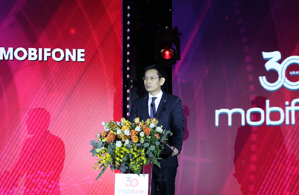 Chủ tịch Hội đồng Thành viên Tổng Công ty Viễn thông MobiFone Nguyễn Hồng Hiển phát biểu tại buổi lễ.