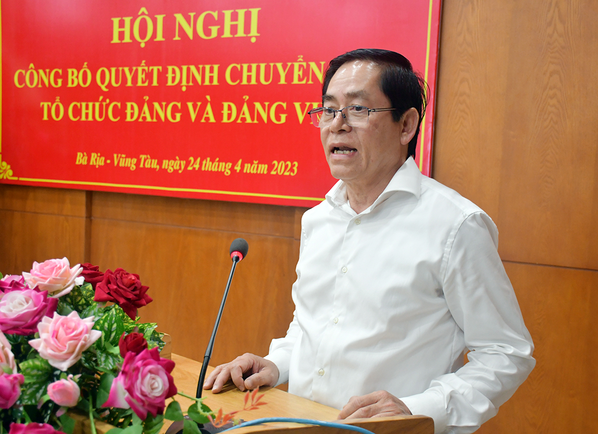 Đồng chí Phạm Viết Thanh, Ủy viên Trung ương Đảng, Bí thư Tỉnh ủy phát biểu tại Hội nghị.