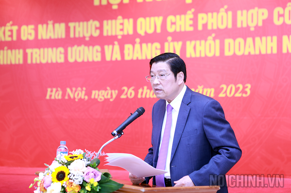 Đồng chí Phan Đình Trạc, Ủy viên Bộ Chính trị, Bí thư Trung ương Đảng, Trưởng Ban Nội chính Trung ương phát biểu.