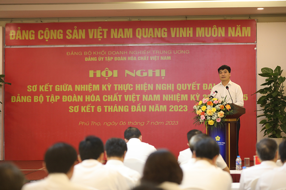 Đồng chí chí Nguyễn Phú Cường, Bí thư Đảng uỷ, Chủ tịch HĐTV Tập đoàn Hoá chất Việt Nam.