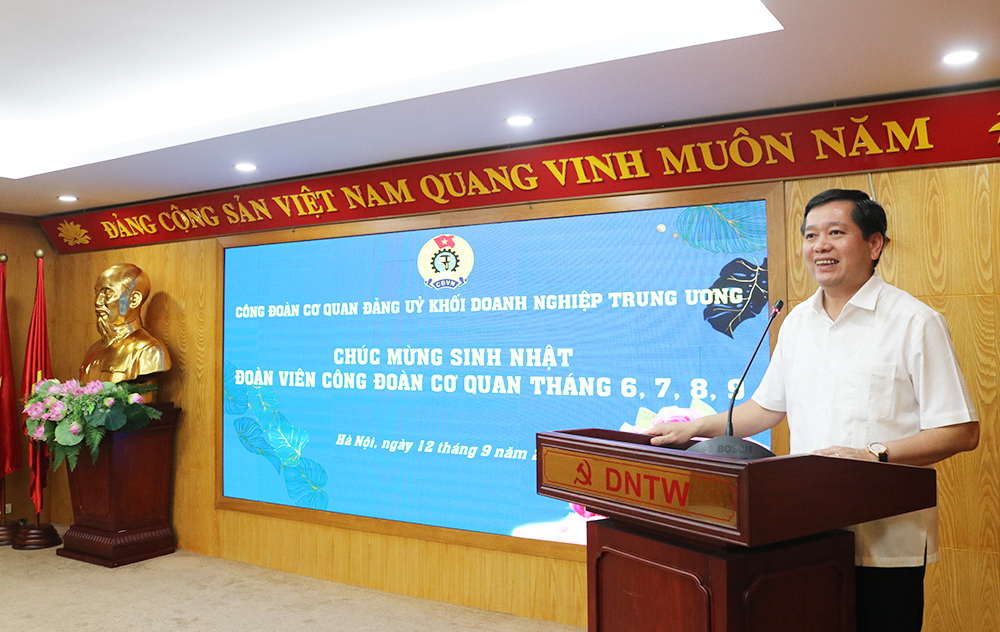 Đồng chí chí Nguyễn Long Hải, Uỷ viên dự khuyết Trung ương Đảng, Bí thư Đảng uỷ Khối Doanh nghiệp Trung ương phát biểu tại buổi làm việc.