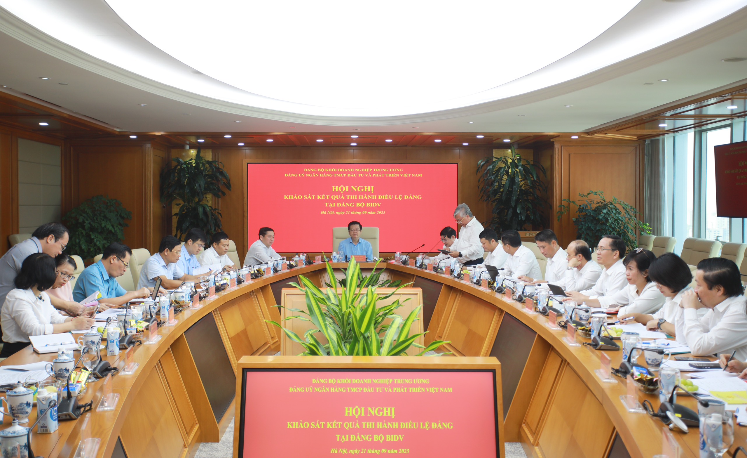 Toàn cảnh Hội nghị.