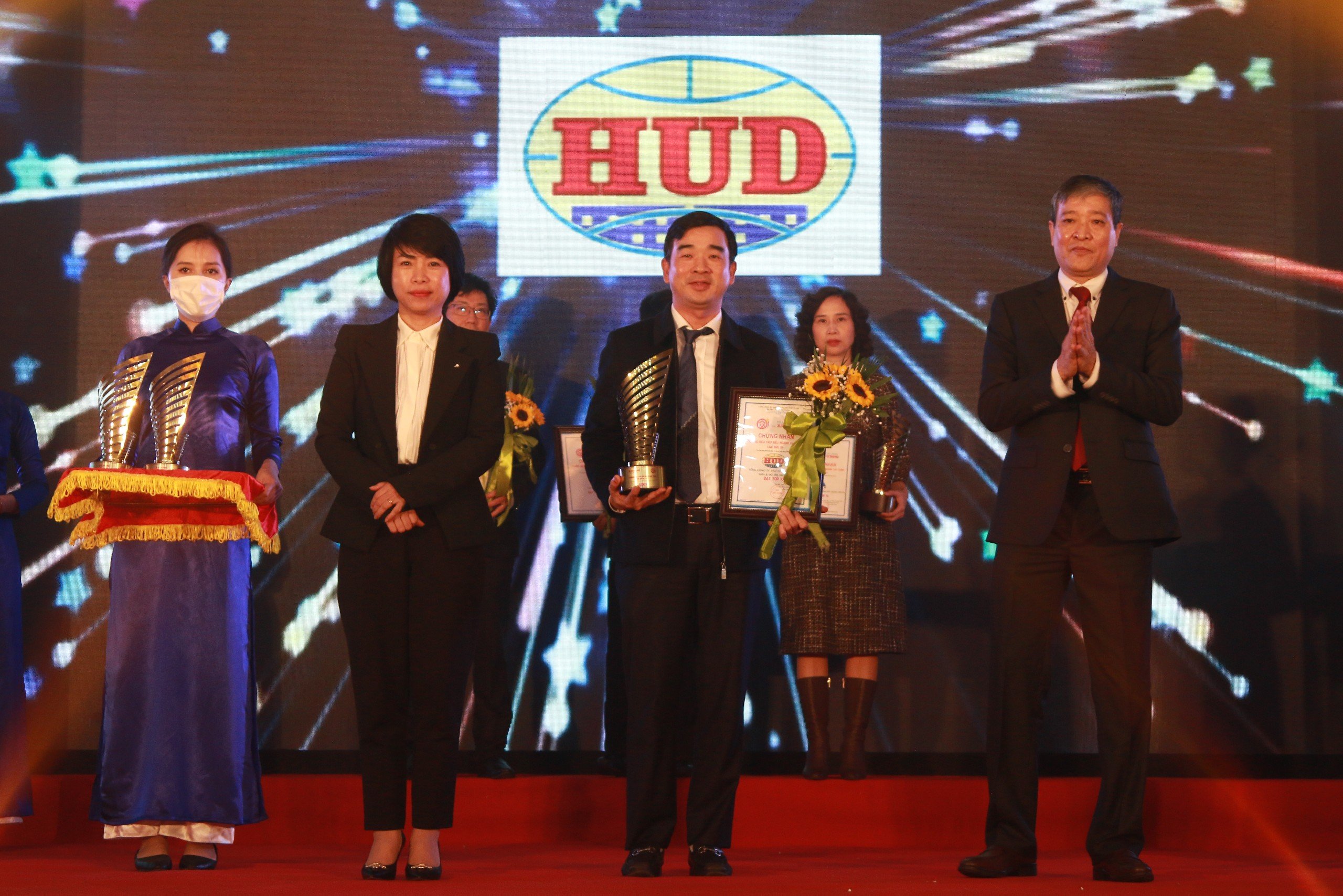 Tổng công ty HUD liên tục được công nhận là Top 10 thương hiệu tiêu biểu ngành Xây dựng