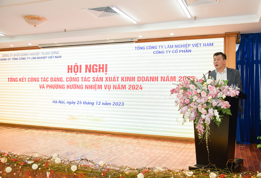 Đồng chí Nguyễn Đức Phong - Phó Bí thư Thường trực Đảng ủy Khối Doanh nghiệp Trung ương phát biểu chỉ đạo tại Hội nghị.