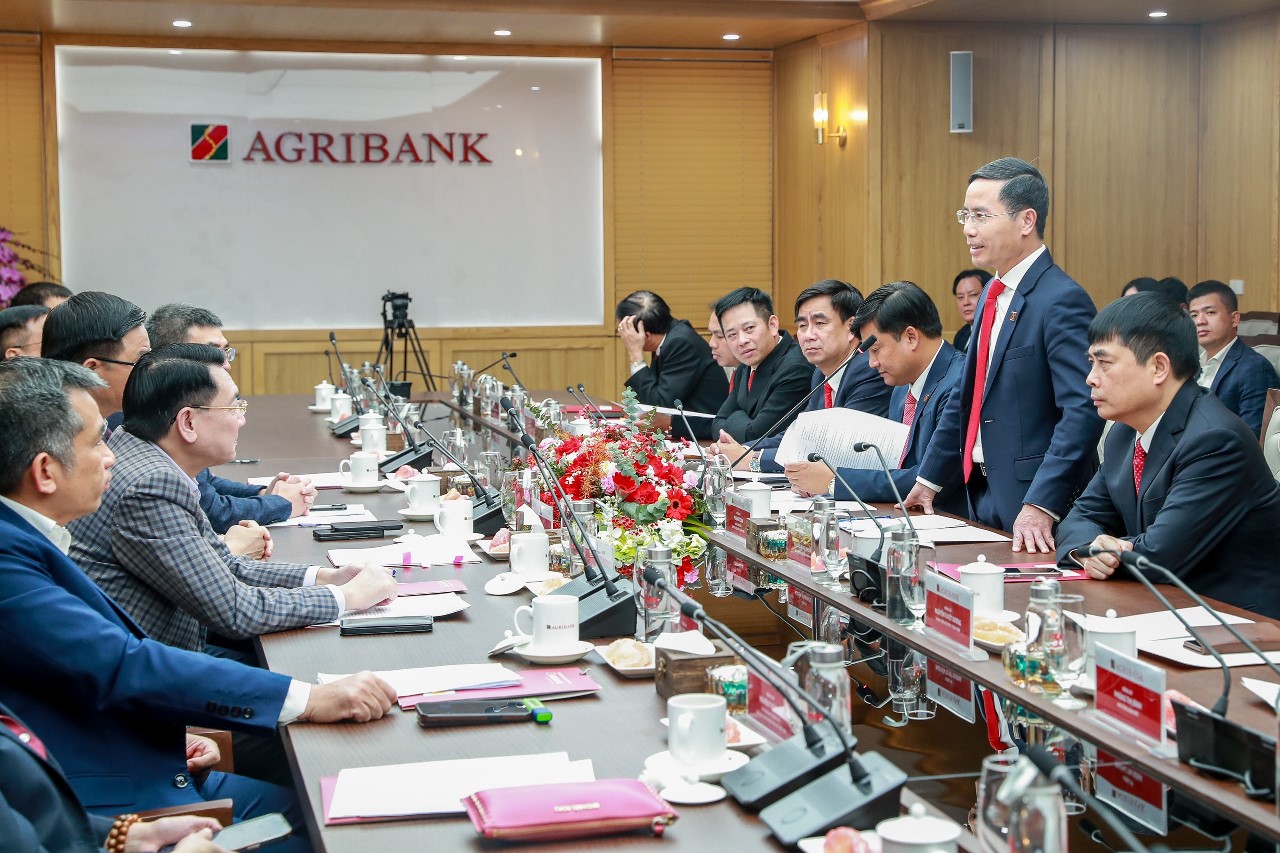 đồng chí Phạm Đức Ấn - Chủ tịch HĐTV Agribank cho biết, thỏa thuận hợp tác toàn diện giữa Agribank và PVN là kết quả của quá trình tích cực làm việc, trao đổi của hai bên trong thời gian qua.