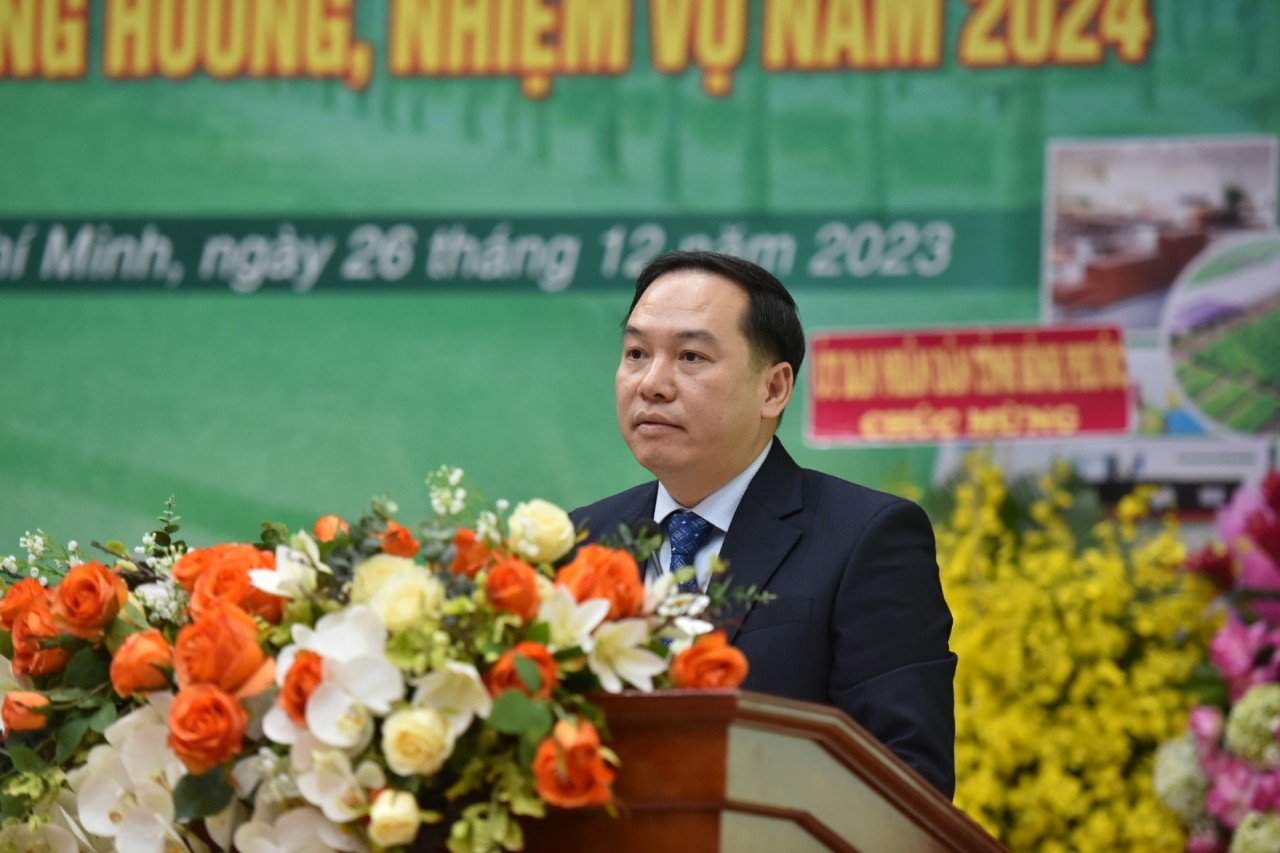 Đồng chí Hồ Xuân Trường - Phó Bí thư Đảng ủy Khối Doanh nghiệp Trung ương phát biểu tại Hội nghị.