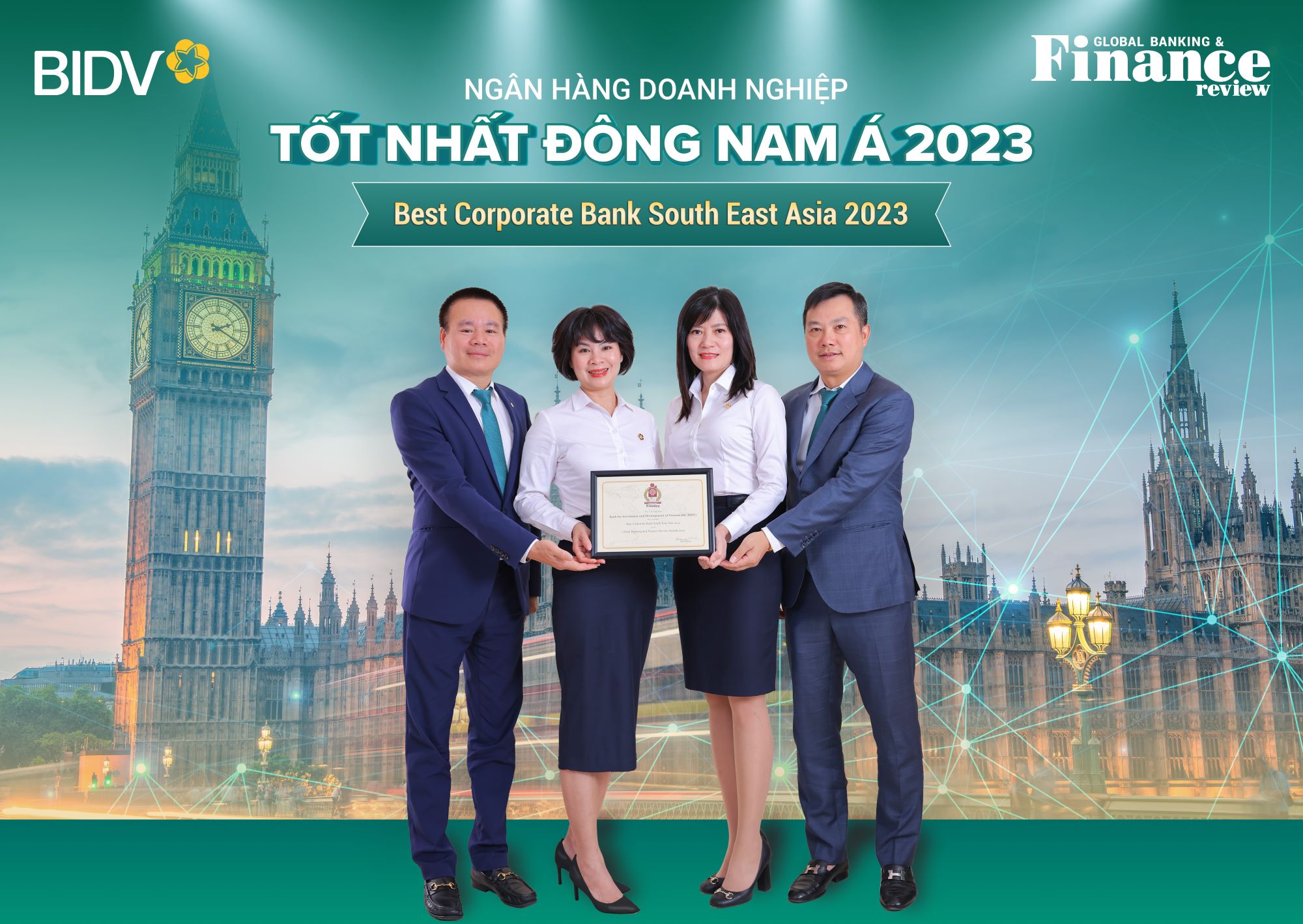Đại diện BIDV nhận giải thưởng “Ngân hàng Doanh nghiệp tốt nhất Đông Nam Á năm 2023”.
